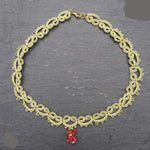 Charger l&#39;image dans la galerie, Collier ras de cou VALERIE dentelle en frivolité tatting doré 
