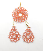 Load image into Gallery viewer, DREAM. Tatting lace earrings and glass stones. 
