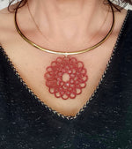 Load image into Gallery viewer, DAWN. Haute couture necklace made with the technique of tatting.
