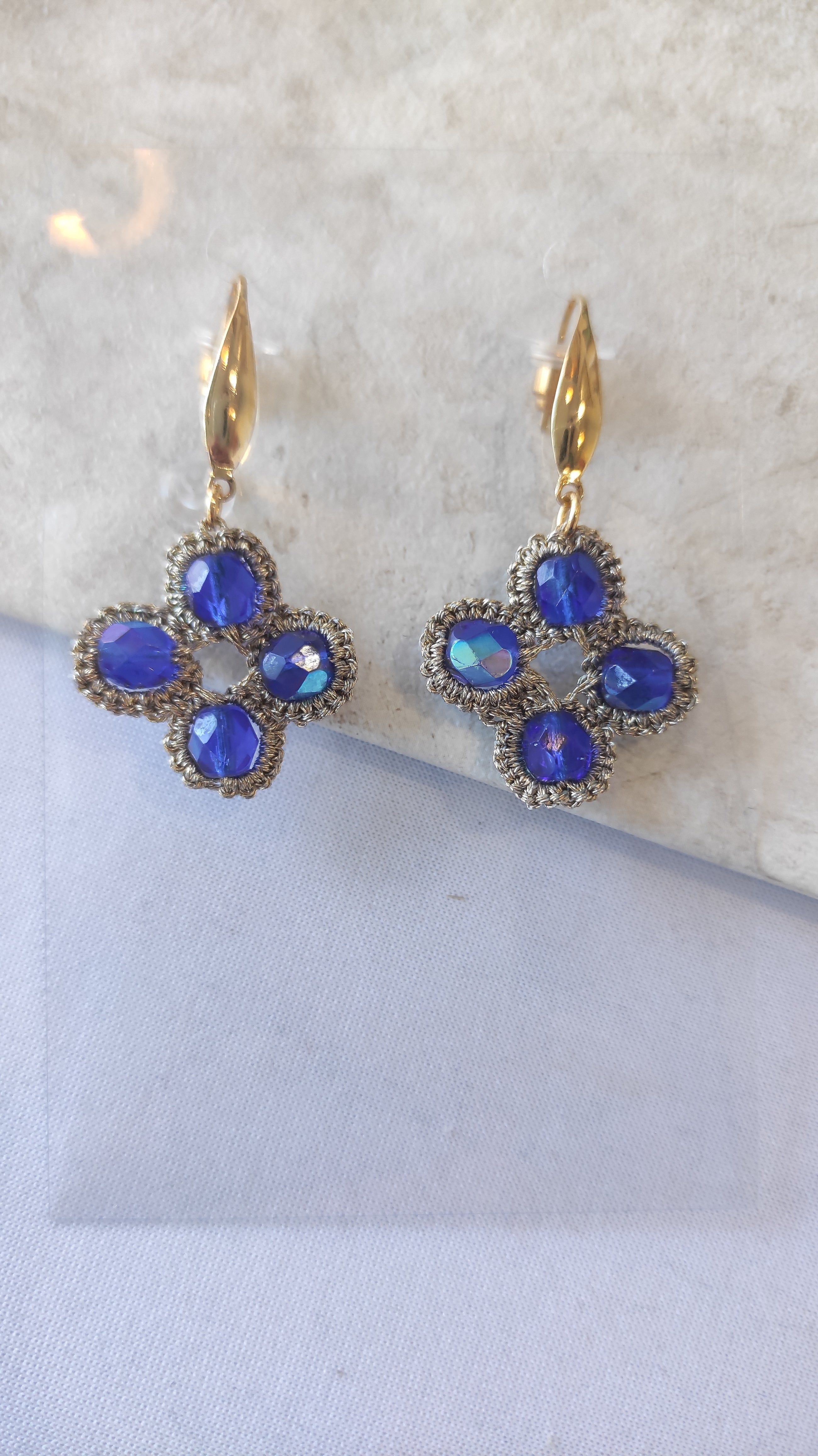 DAWN. Lace and glass earrings. Made in tatting / tatting.