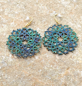 SUNFLOWER. Large lace and glass earrings.