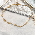 Load image into Gallery viewer, Parure en dentelle et champagne. Pilar Navarro PARIS 
