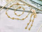 Load image into Gallery viewer, Parure en dentelle et verres champagne. Pilar Navarro PARIS 
