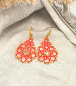 Load image into Gallery viewer, DREAM. Tatting lace earrings and glass stones. 
