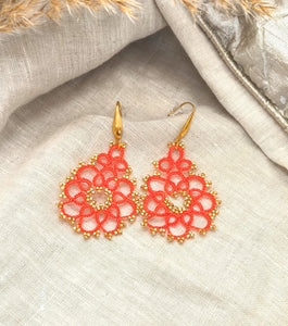 DREAM. Tatting lace earrings and glass stones. 