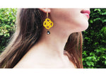 Cargar imagen en el visor de la galería,  frivolité jaune et swarovsky Lorina Balteanu.
