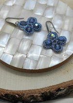 Load image into Gallery viewer, Pilar Navarro PARIS boucles d&#39;oreilles AUBE en dentelle et verre bleu gris plus jolies que chanel
