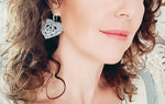 Cargar imagen en el visor de la galería, Pilar Navarro PARIS boucles d&#39;oreilles COEUR D&#39;OR crochet fil argent 
