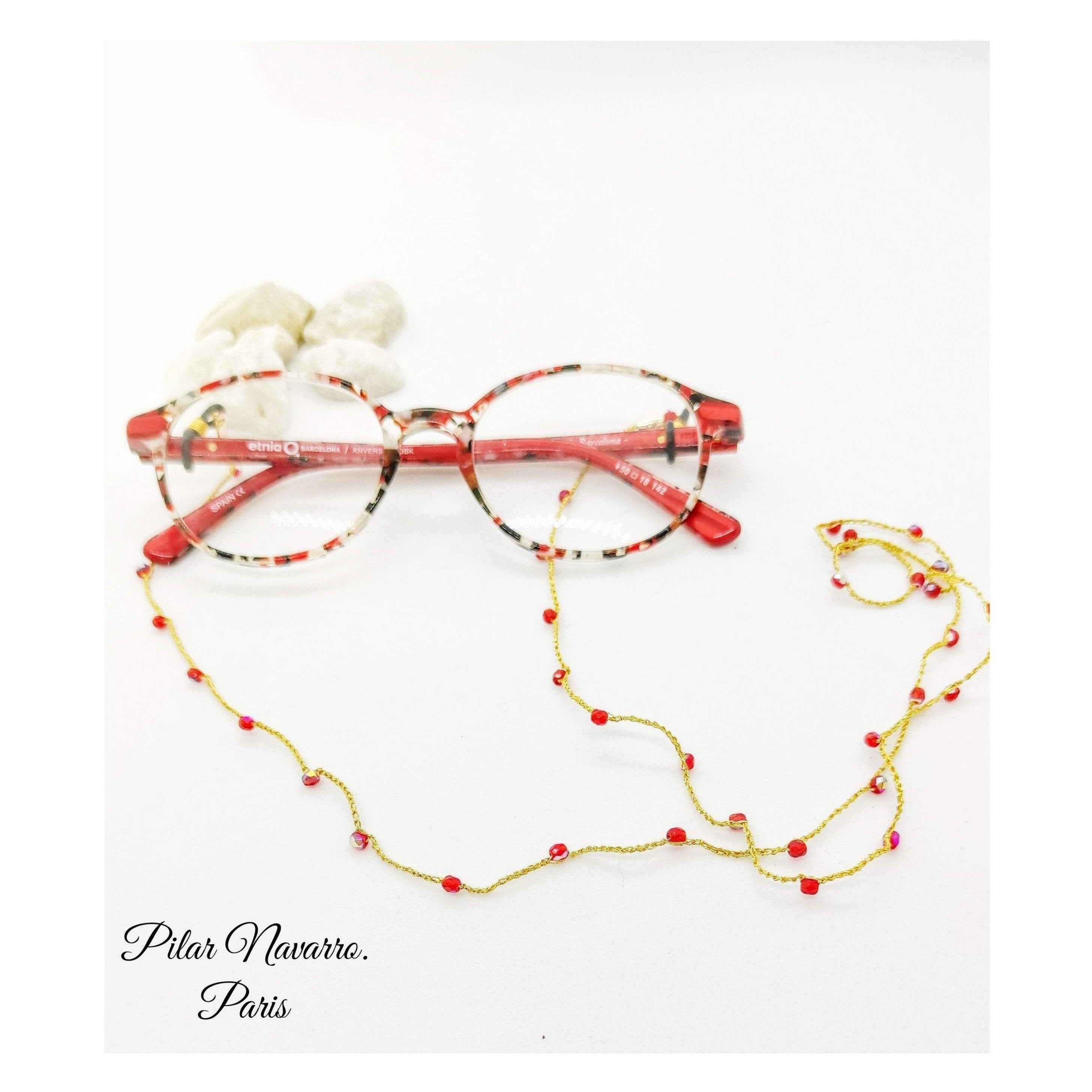 Pilar Navarro PARIS | Chaîne a lunettes faite à la main à crochet et verres facettés rouges 