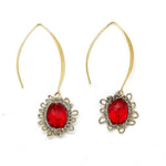 Load image into Gallery viewer, Boucles d&#39;oreilles artisanales faites en dentelle de frivolité et verres autrichiens rouges pilar navarro paris FLORENCE
