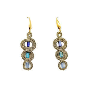 MYRIAM. Pendientes hechos a mano en hilo y cristales. 