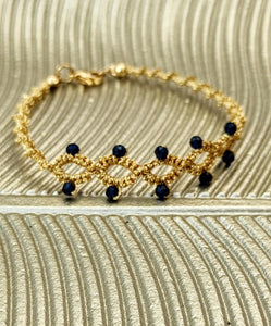 bracelet artisanal en dentelle de frivolité et perles fines pilar navarro paris SEVERINE