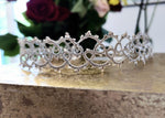 Cargar imagen en el visor de la galería, choker ras de cou en dentelle argentée et perles en verre FLORANCE Pilar Navarro PARIS lorina balteanu
